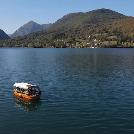 Hébergement de vacances Rusticna Kuca Crvena Stena U Blizini Kucice Na Drini Bajina Basta