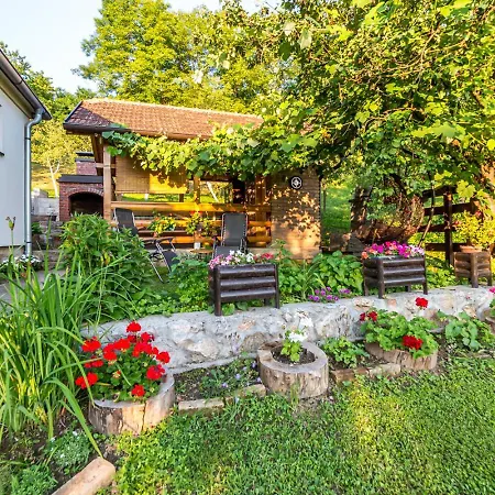 Hébergement de vacances Rusticna Kuca Crvena Stena U Blizini Kucice Na Drini Bajina Basta