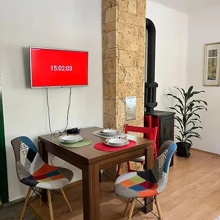 Rusticna Kuca Crvena Stena U Blizini Kucice Na Drini Hébergement de vacances Bajina Basta