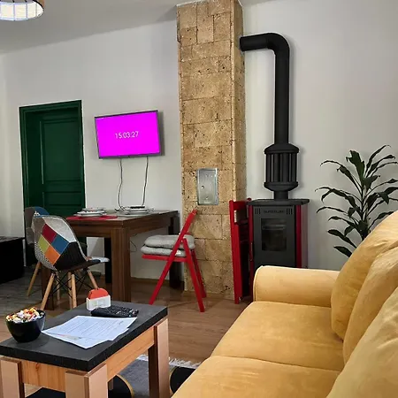 Rusticna Kuca Crvena Stena U Blizini Kucice Na Drini